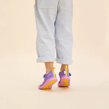 Lade das Bild in den Galerie-Viewer, Affenzahn Sandale Vegan Breezy Kreativ Tucan